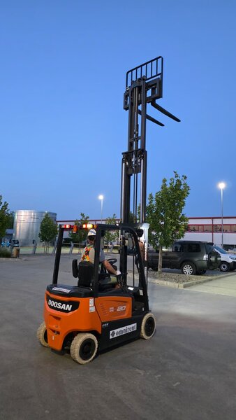 Electrostivuitor Doosan B20X-7 Plus 2to 4.75m triplex SS free lift48V 740Ah